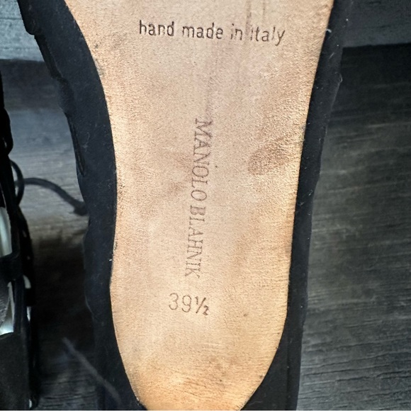 MANOLO BLAHNIK BLACK KAHIKA LASER-CUT FLOWER BOOTIES LACE UP HEELS -SIZE 39.5 - Picture 10 of 13